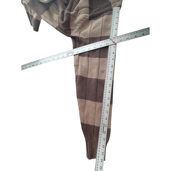 Oscar de la Renta Men's Brown Striped Cable Knit Fisherman V-Neck Sweater - Picture 6 of 8